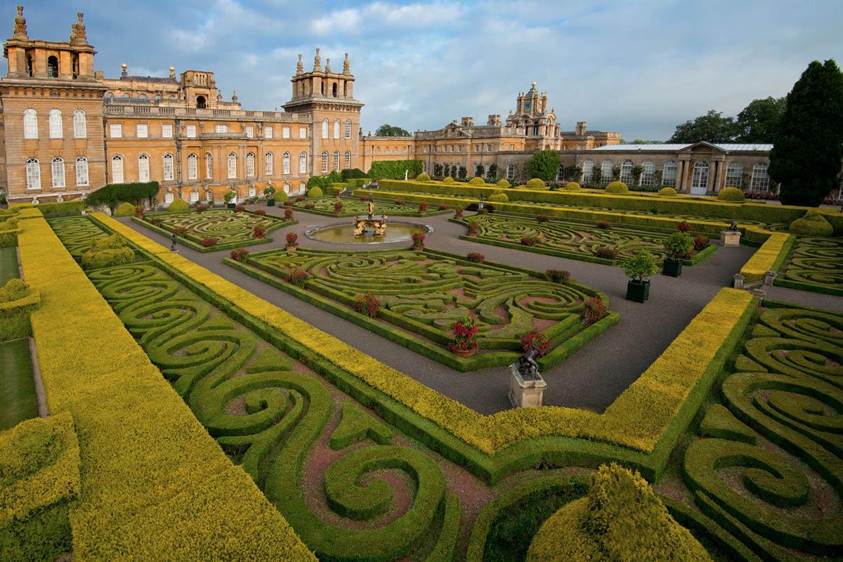 Discover London - Day Tours from London - Blenheim Palace Garden